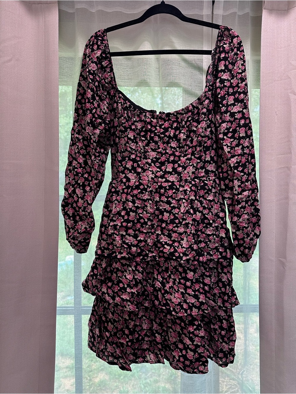 Arula Plus Women’s Black Rose Floral Ruffle Mini Dress with Pink Roses